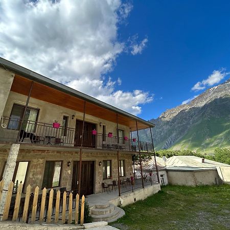 Hill House Hotel Kazbegi Exterior foto